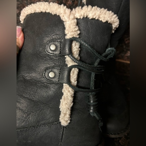 UGG “Akadia” Genuine Sheepskin Lace-Up Boots 9 - Picture 7 of 12